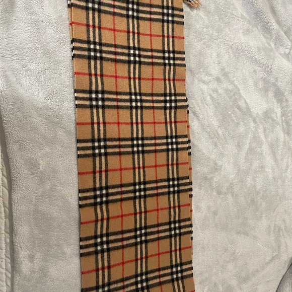 ❤️BURBERRY Scarf Lambswool ❤️ - Picture 6 of 6